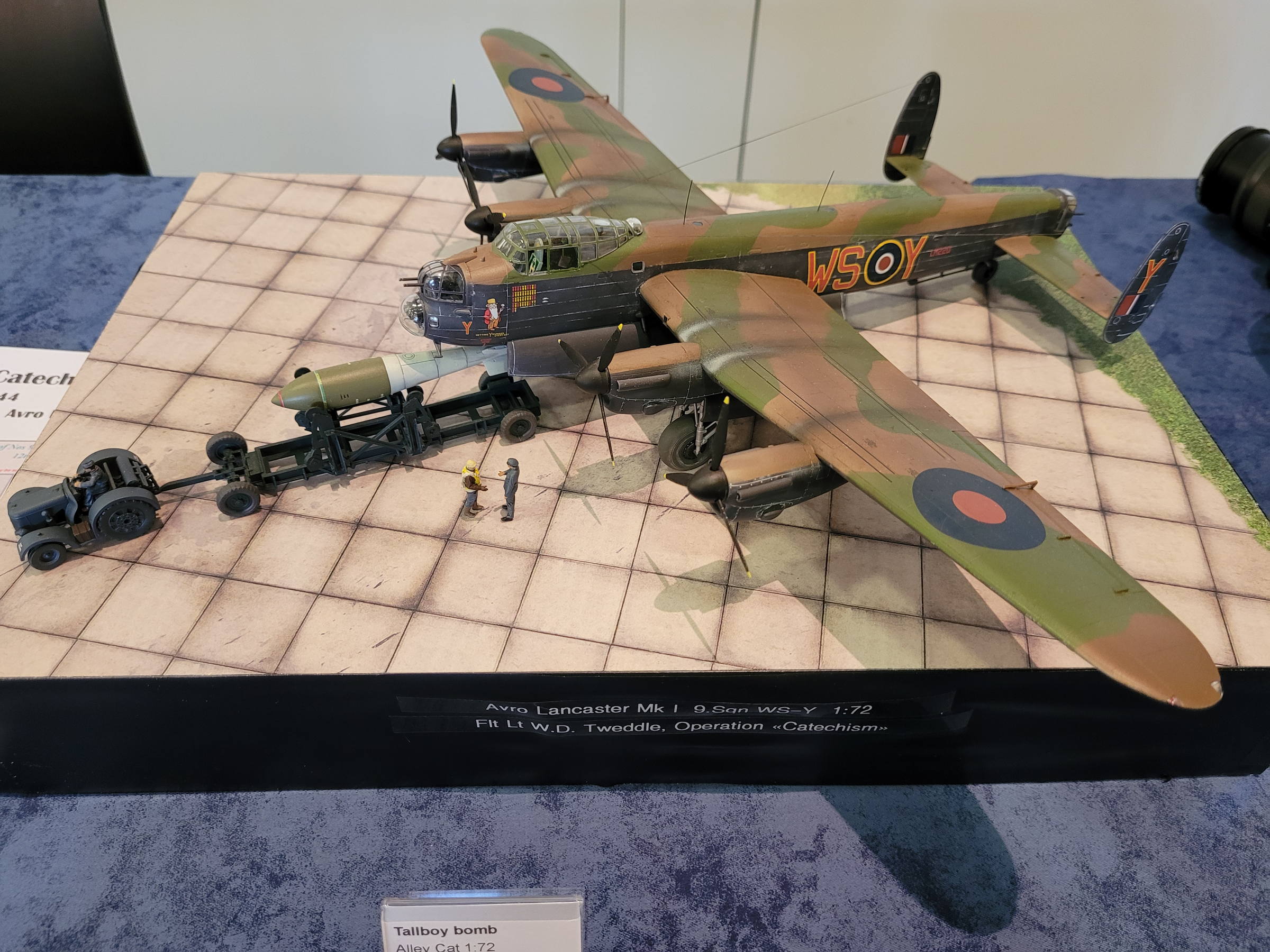 Lancaster mit Tallboy